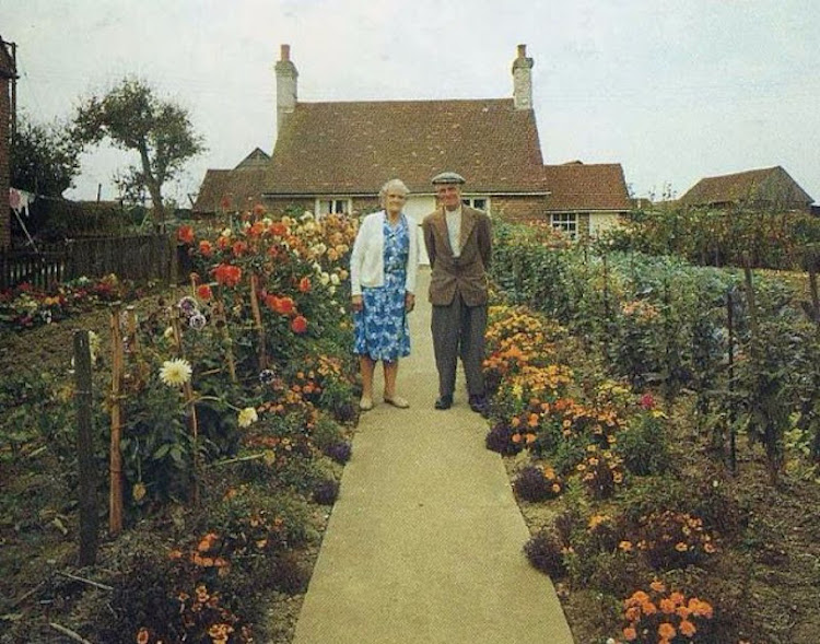 married-life-english-country-garden-ken-griffiths-5
