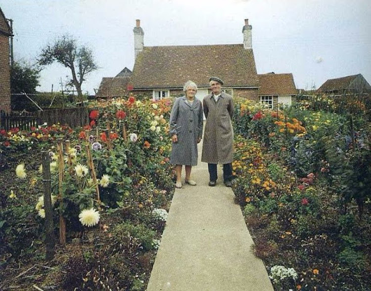married-life-english-country-garden-ken-griffiths-6