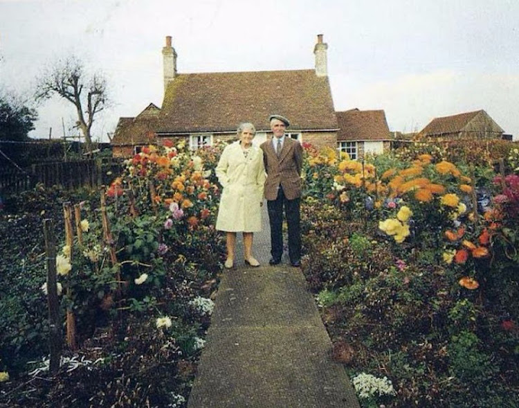 married-life-english-country-garden-ken-griffiths-7