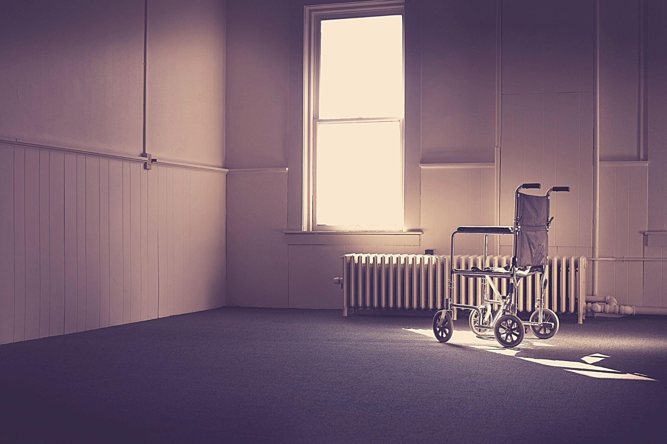 WHEELCHAIR EMPTY ROOM