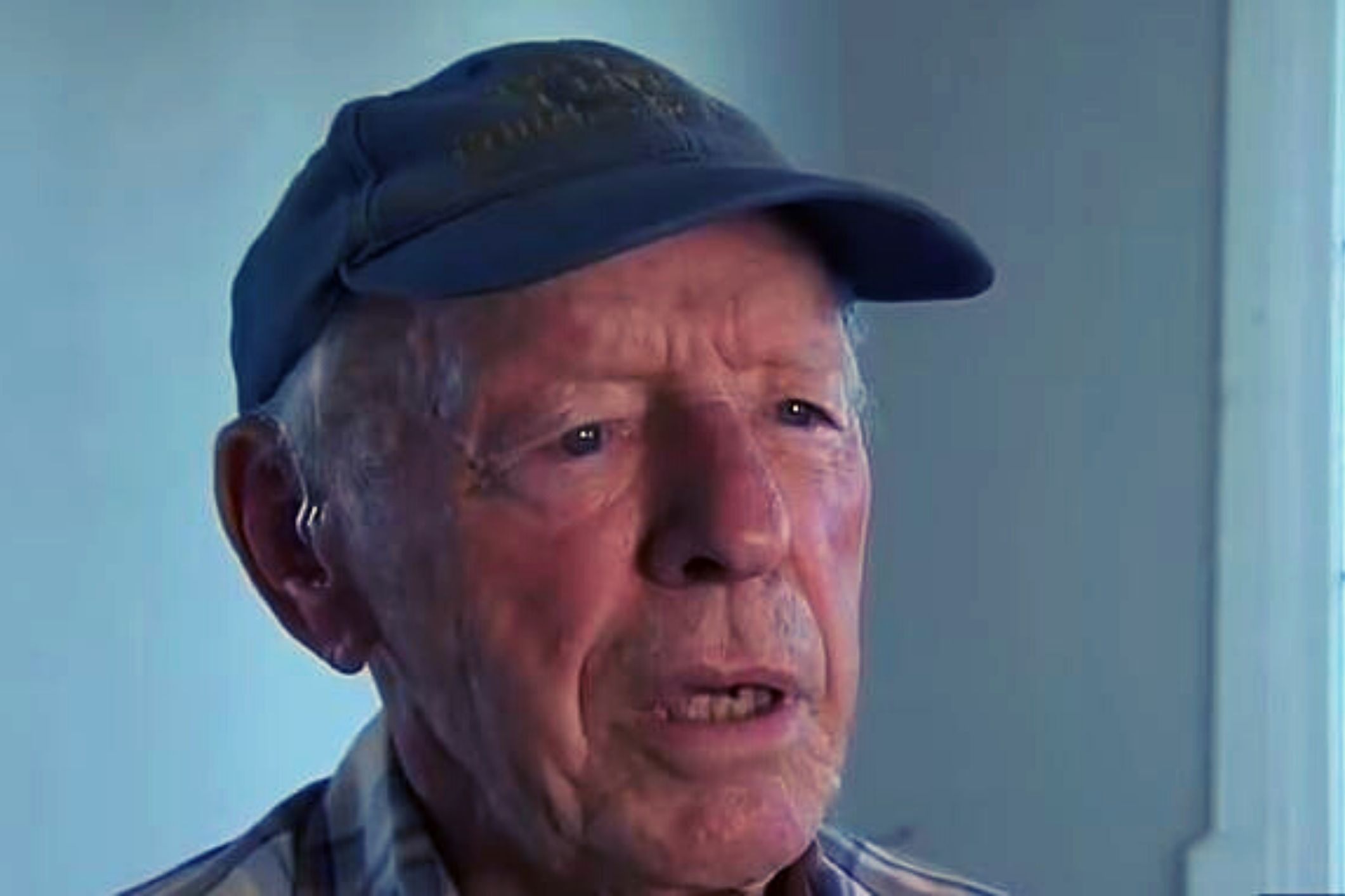 Stranger refuses to return $71,000 to elderly man who transferred money to wrong account