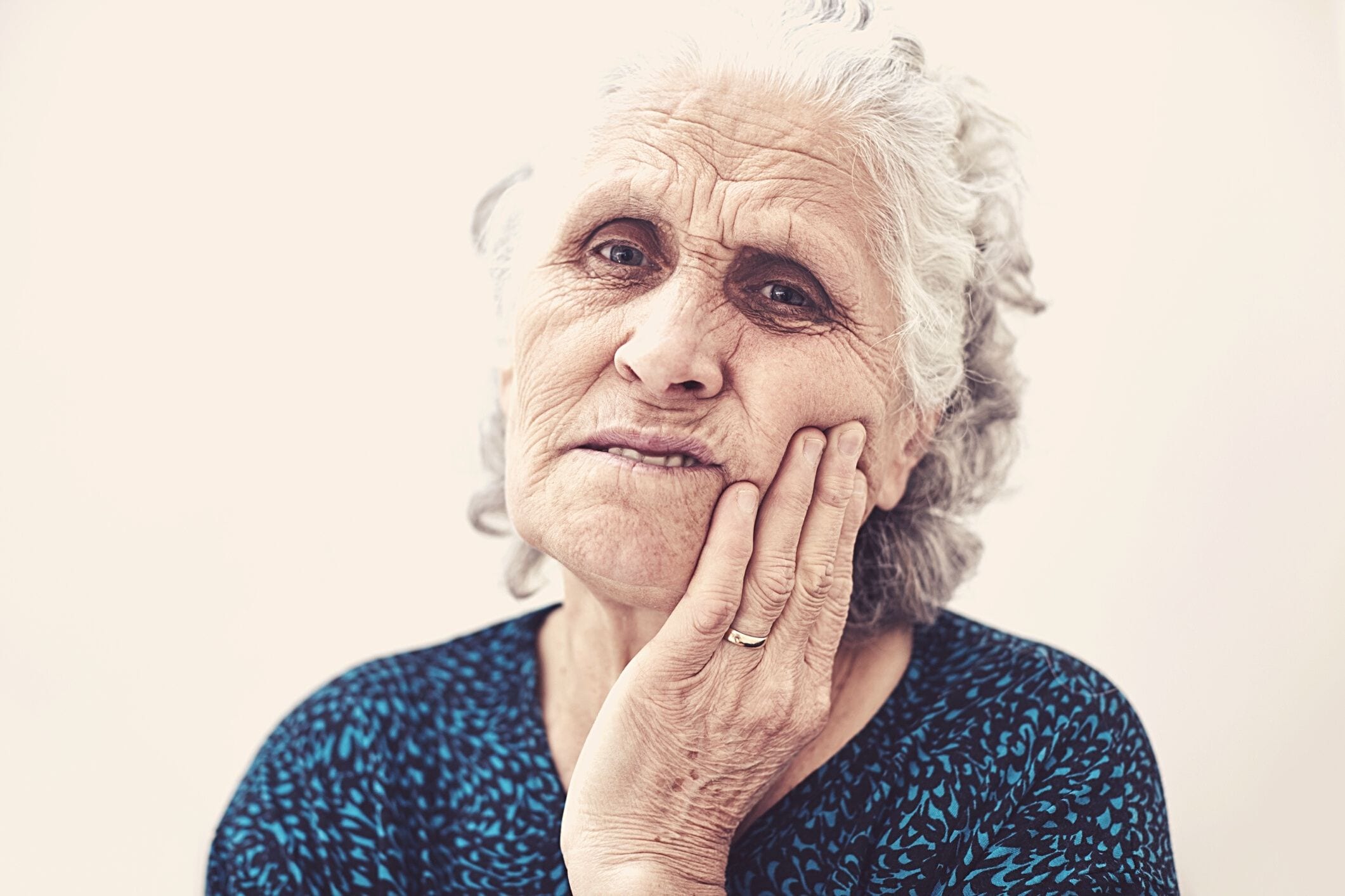 Old woman toothache