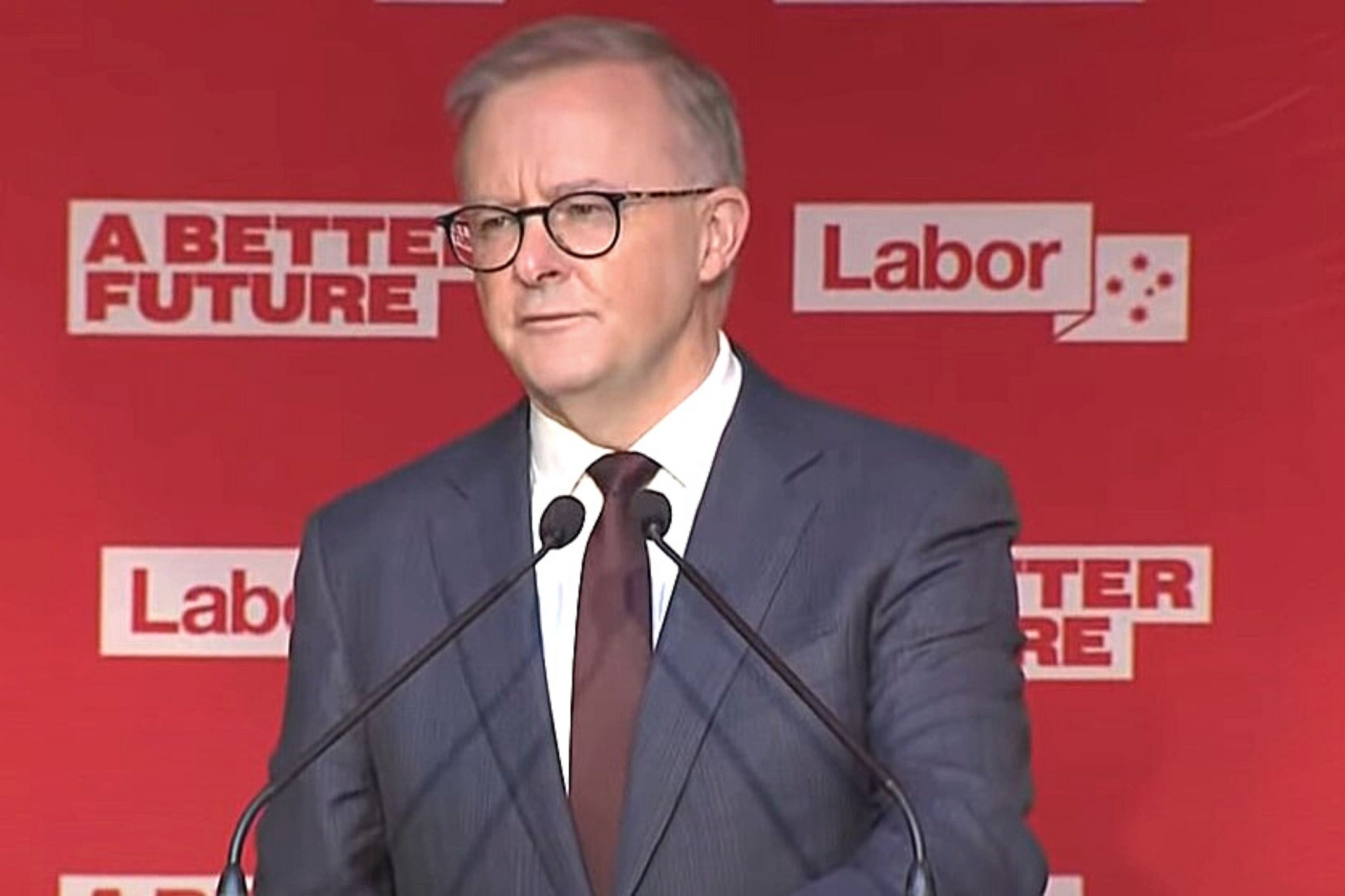 Albanese government backtracks on 24/7 nurses for aged care promise