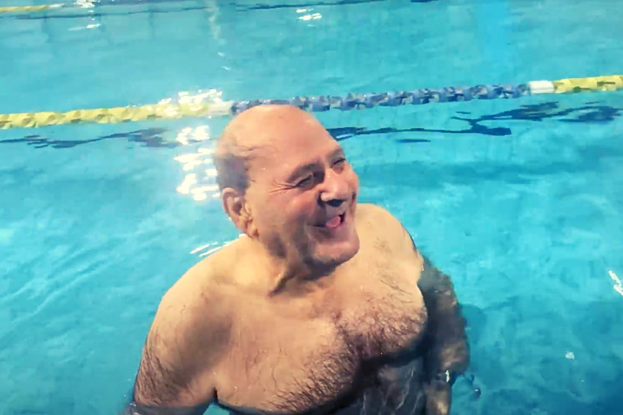 82-year-old man who wants to learn to swim has his wish fulfilled