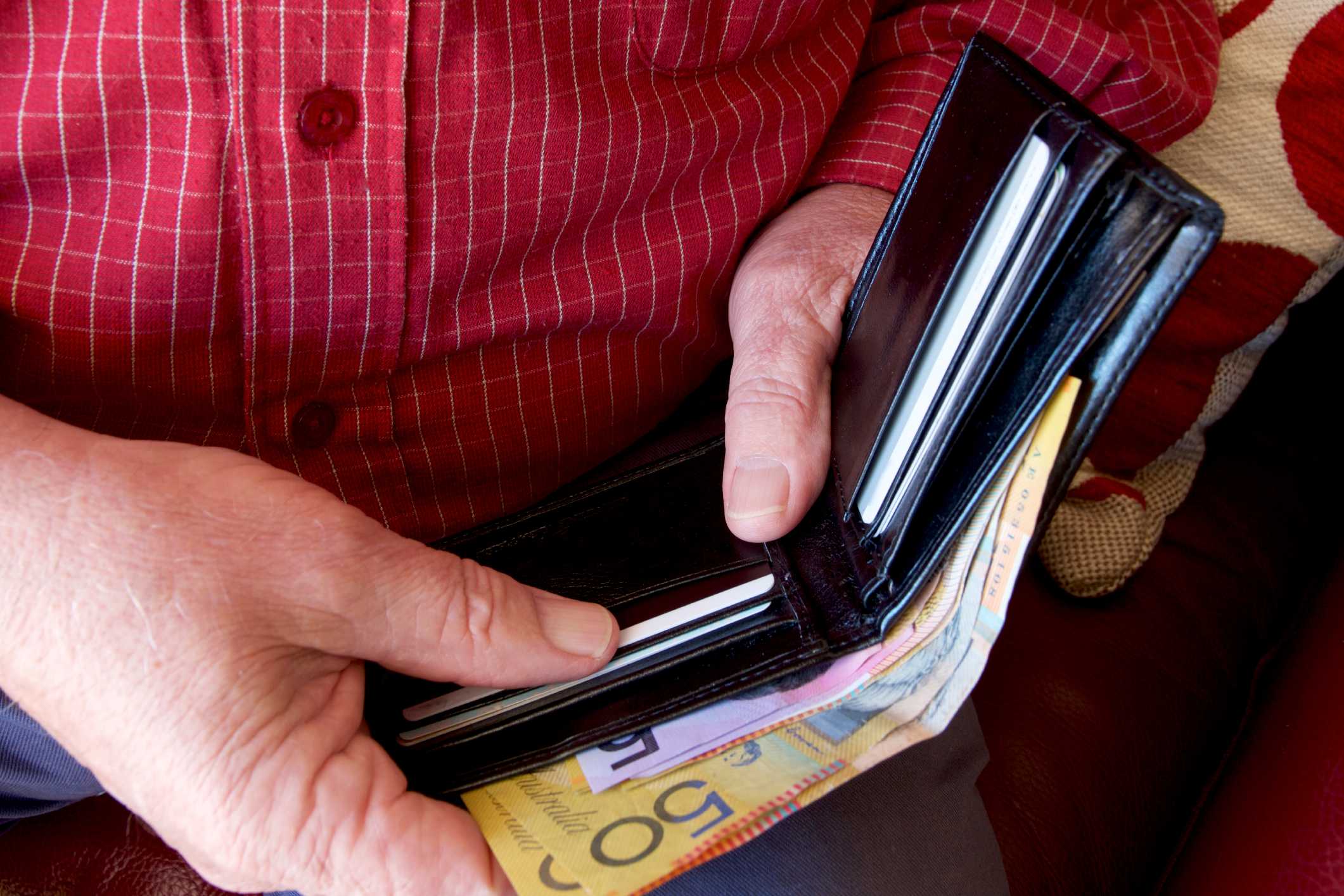 Cashless payments likely to disadvantage older Australians