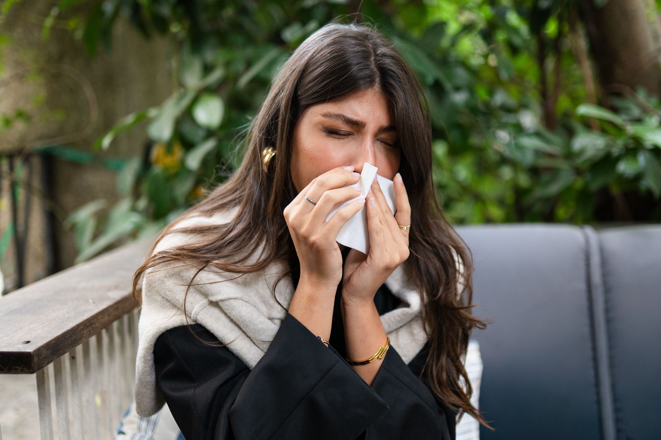 I have a stuffy nose. How do I know if it’s hay fever or a cold?
